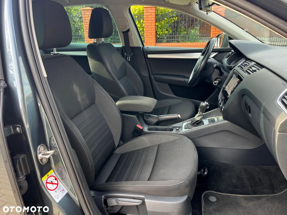 Skoda Octavia 2.0 TDI SCR Ambition DSG - 9