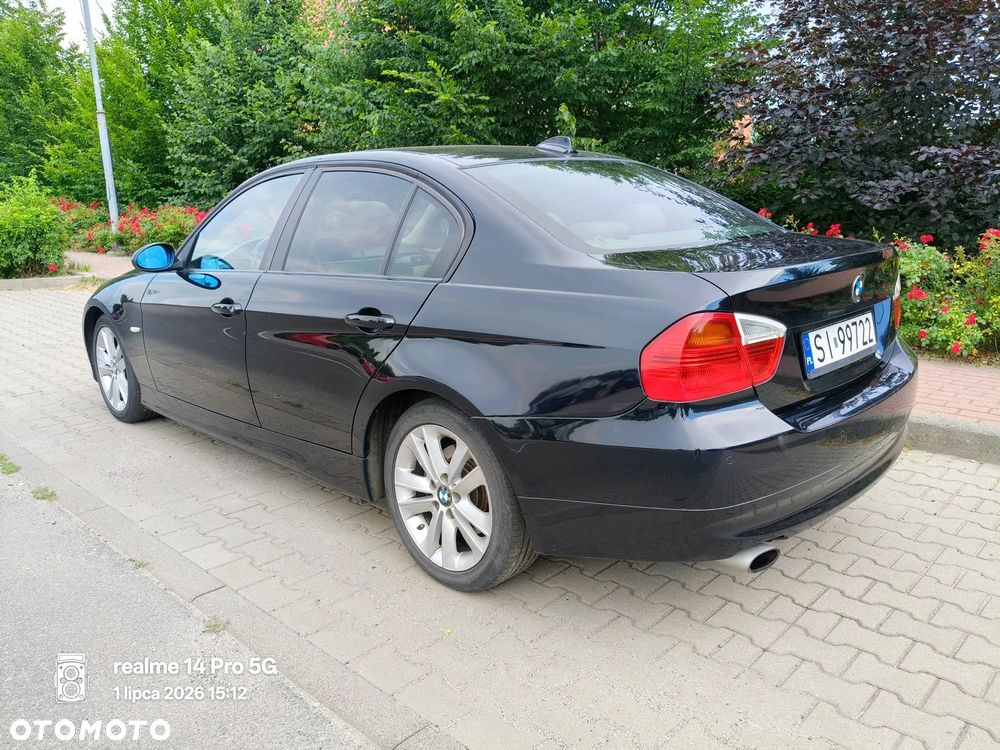 BMW Seria 3 318i - 4
