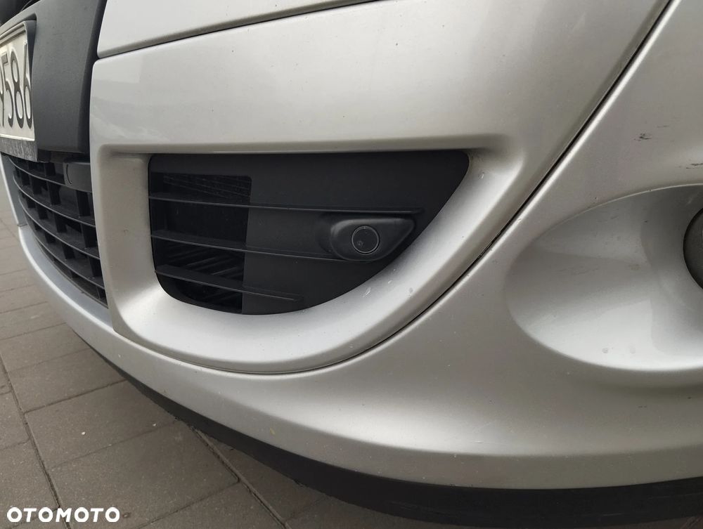 Renault Scenic 1.6 16V 110 TomTom Edition - 9