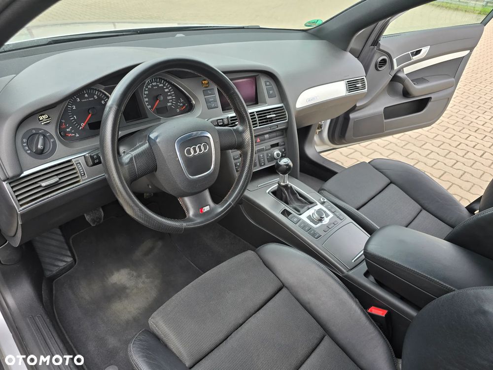Audi A6 Avant 2.4 - 3