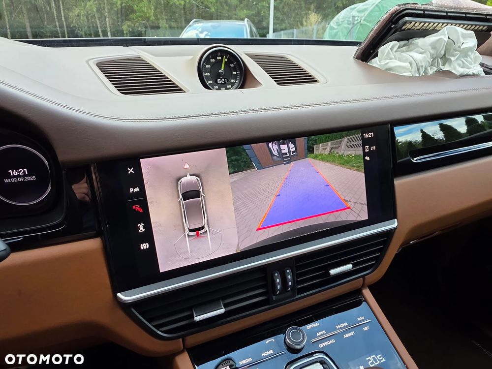 Porsche Cayenne E-Hybrid Platinum Edition - 26