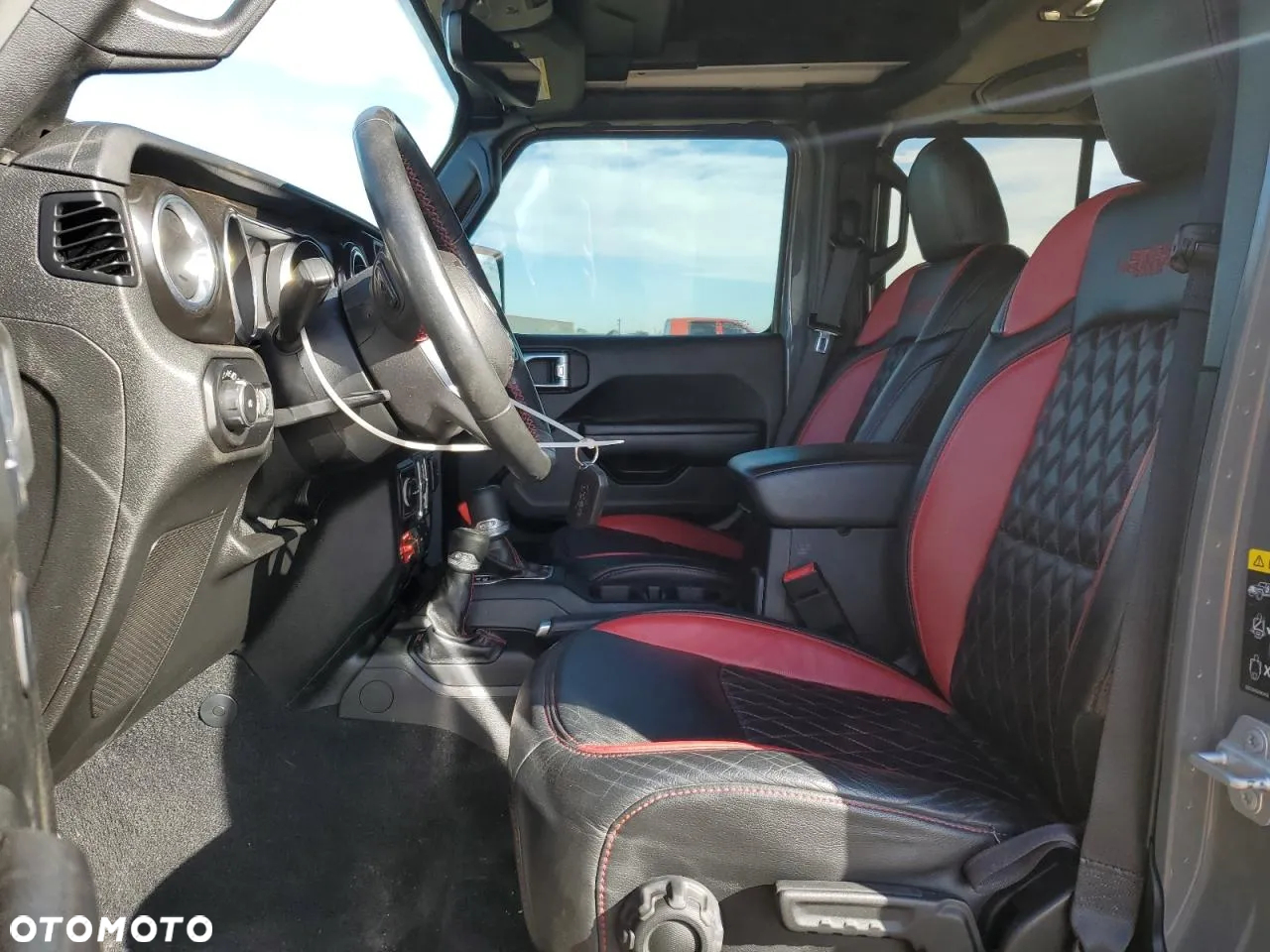Jeep Wrangler - 8