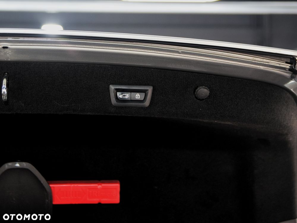 BMW Seria 7 730d xDrive sport - 10