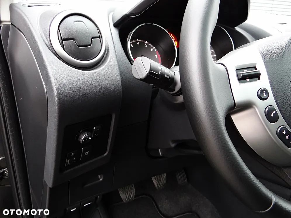 Nissan Qashqai+2 2.0 Tekna - 27