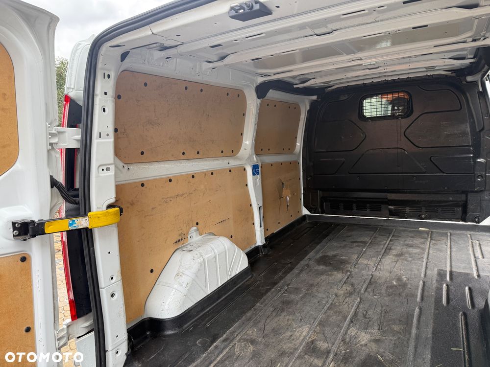 Ford TRANSIT CUSTOM - 14