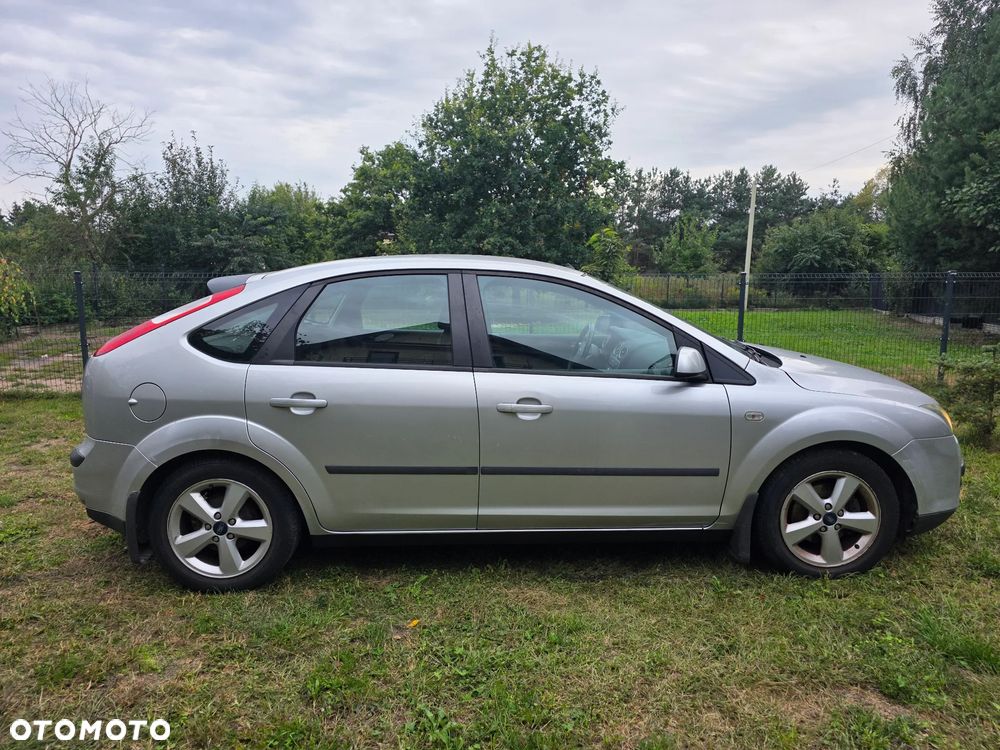 Ford Focus 1.6 Trend - 4