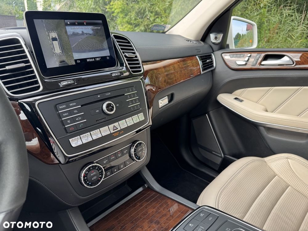 Mercedes-Benz GLS - 8