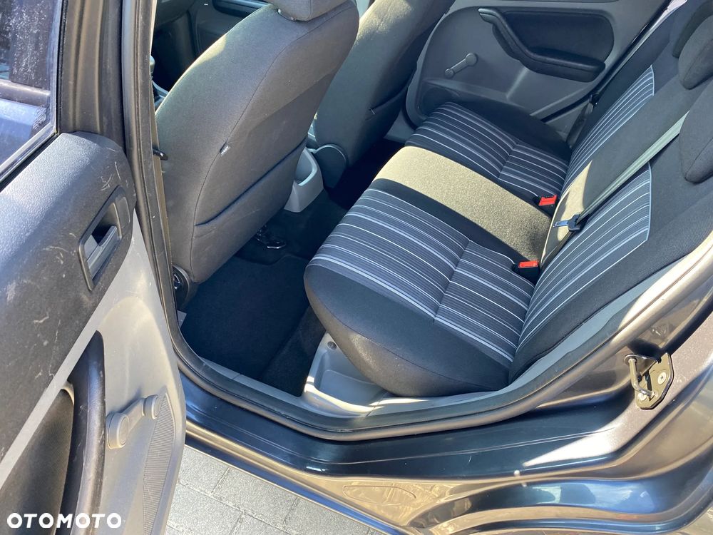 Ford Focus 1.6 TDCi Ambiente - 18