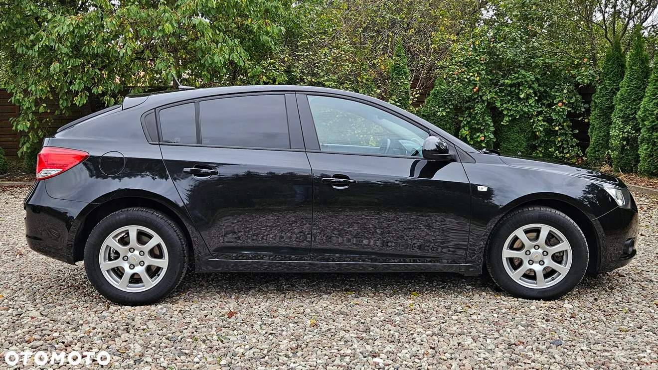 Chevrolet Cruze - 15