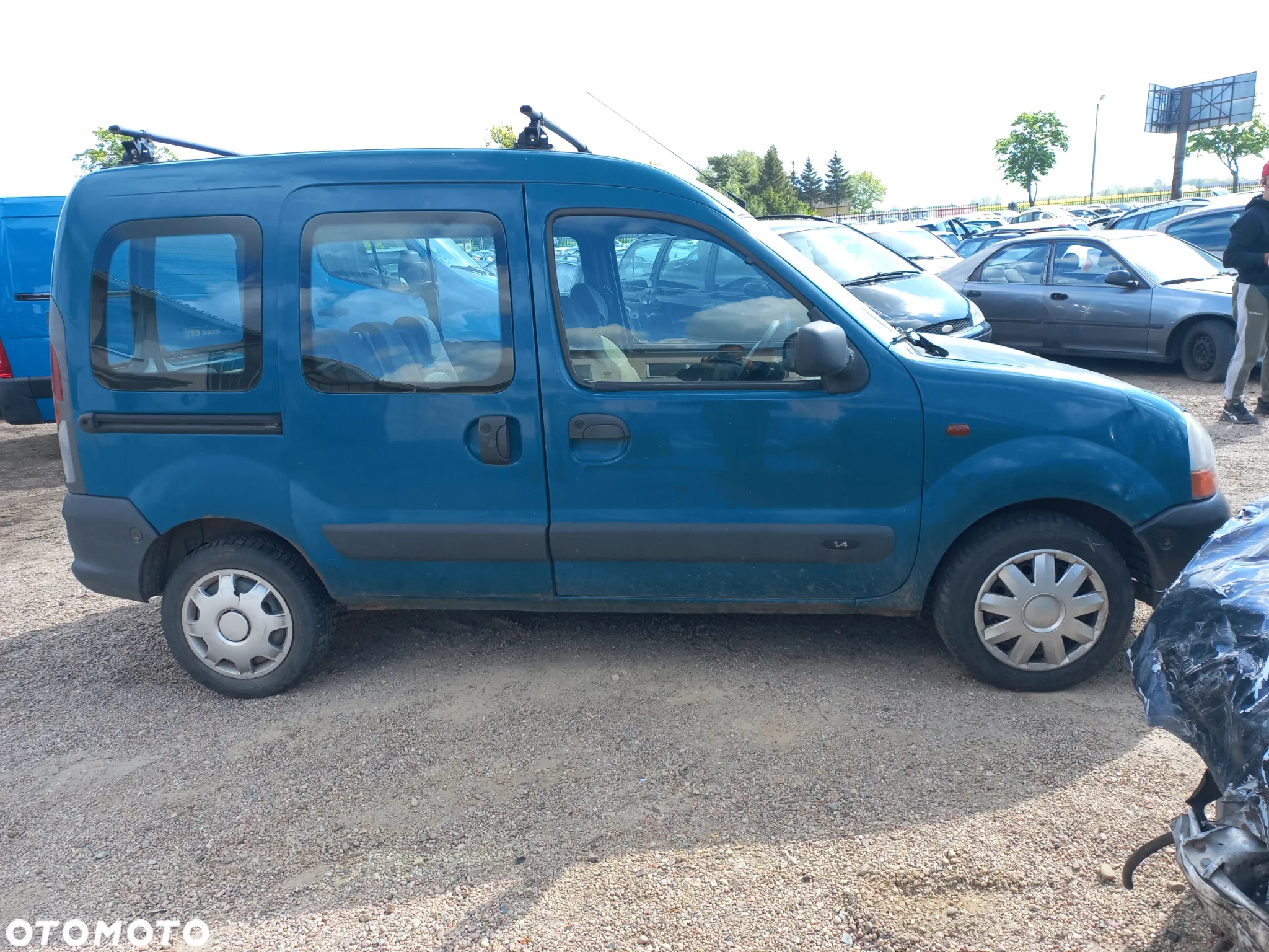 Renault Kangoo 1.4 benzyna 02r 0D90 wszystkie części bagażnik dachowy - 2