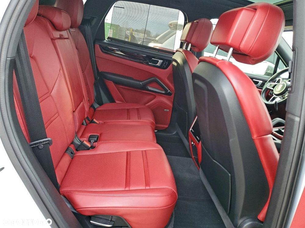 Porsche Cayenne - 12