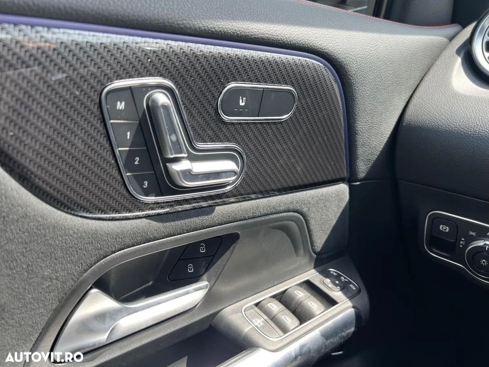 Mercedes-Benz GLA - 17