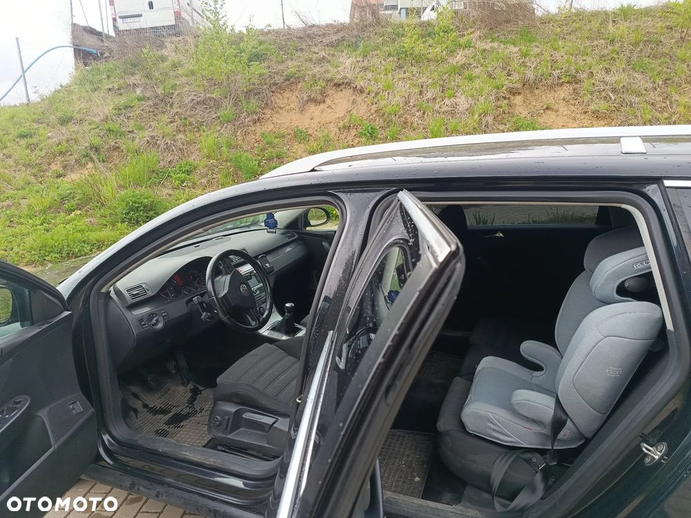 Volkswagen Passat 2.0 TDI Comfortline - 8