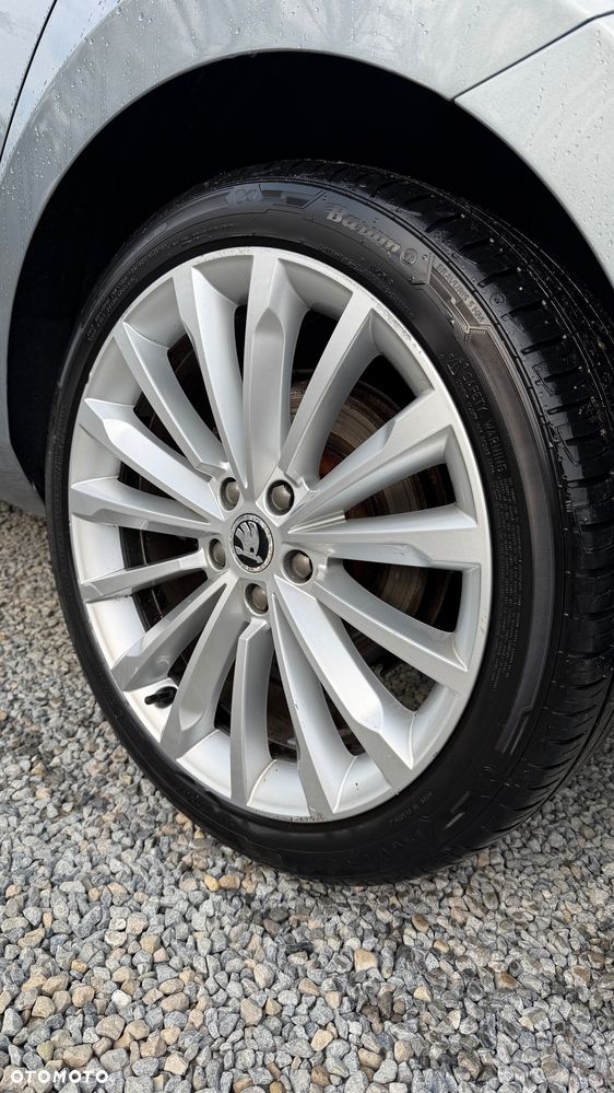 Skoda Superb 2.0 TDI DSG Ambition - 12