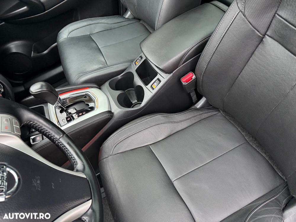 Nissan Qashqai 1.6 DCI Xtronic TEKNA - 14