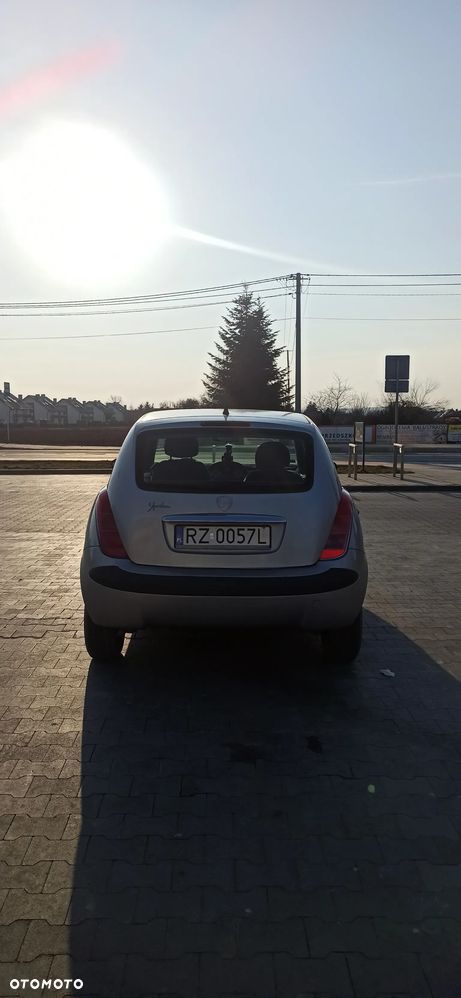 Lancia Ypsilon 1.2 8v - 3