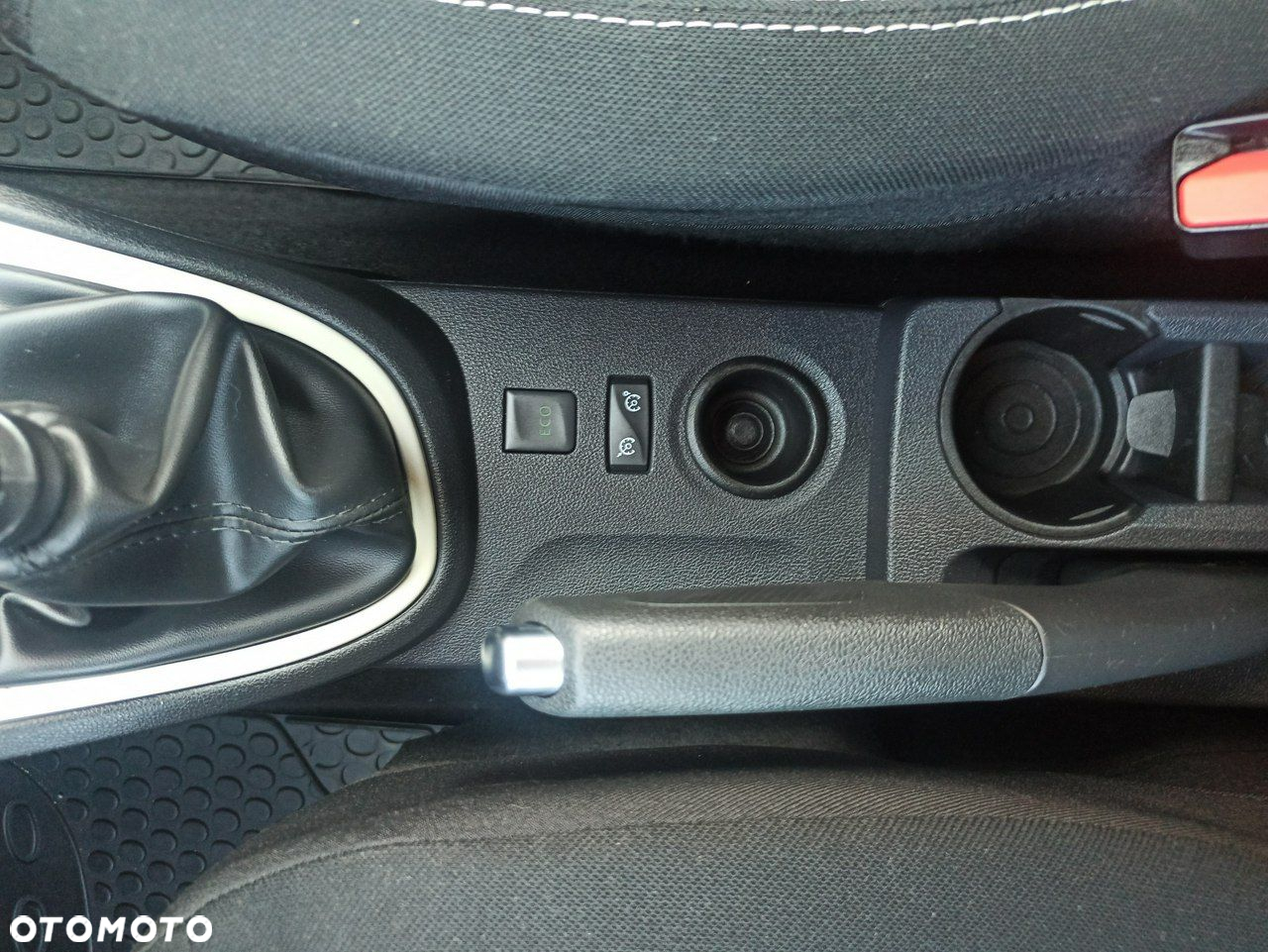 Renault Captur 1.2 Energy TCe Intens - 17