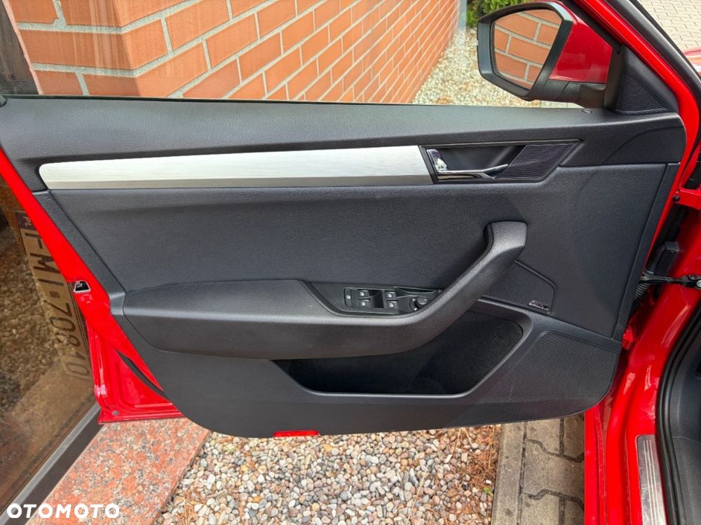 Skoda Superb 1.8 TSI Active DSG - 25
