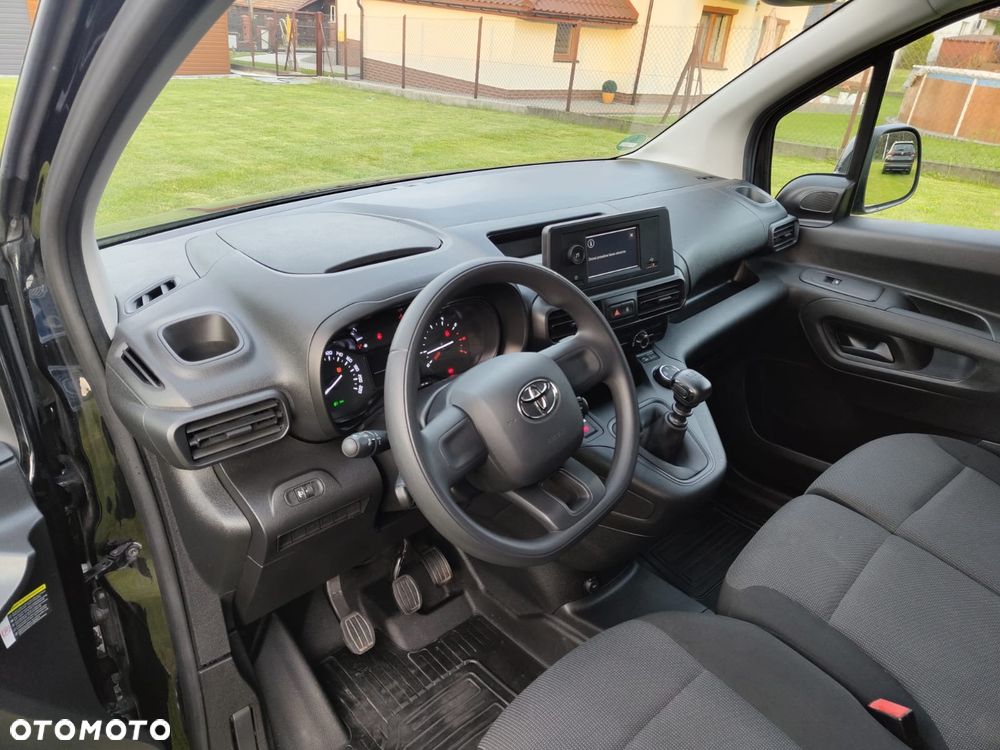 Toyota Proace City - 23