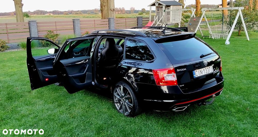 Skoda Octavia 2.0 TDI 4x4 DSG RS - 31