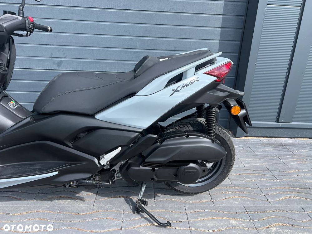Yamaha X-max - 10