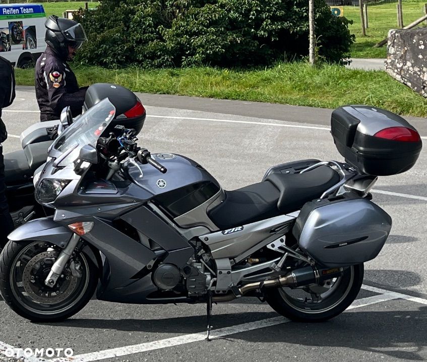 Yamaha FJR - 8