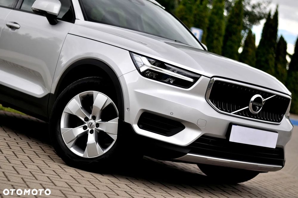 Volvo XC 40 T3 Momentum Pro - 2