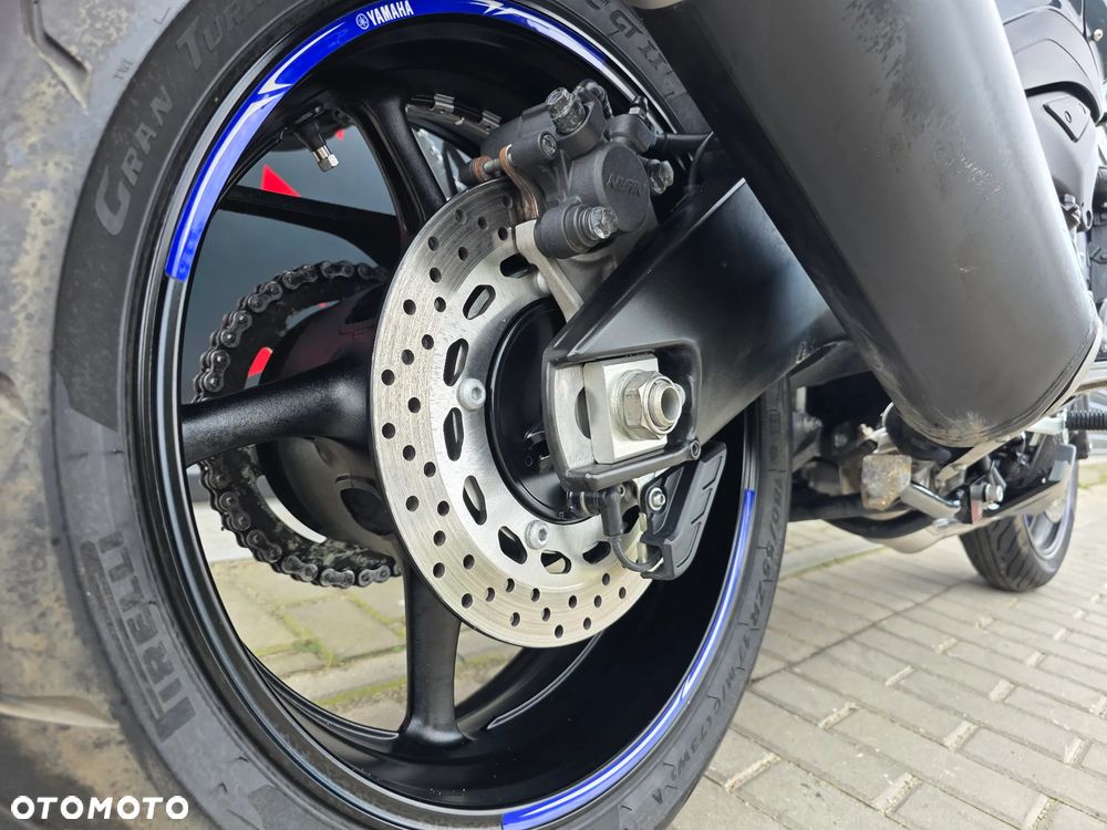 Yamaha FZ8 - 23