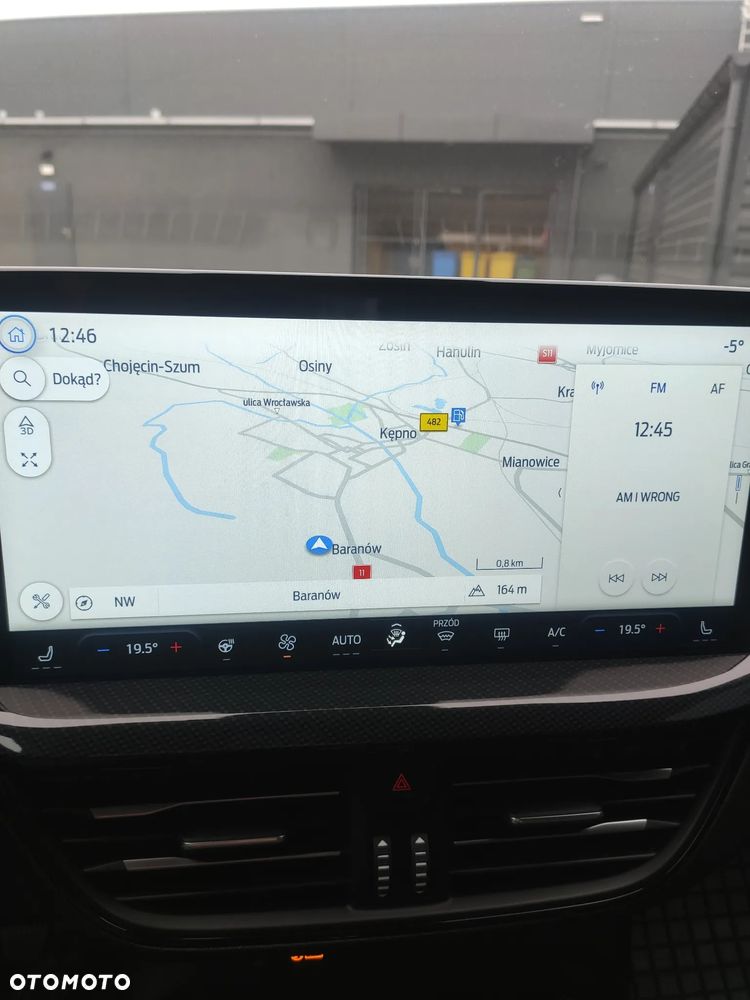 Ford Focus 1.0 EcoBoost Hybrid ST-LINE X - 26