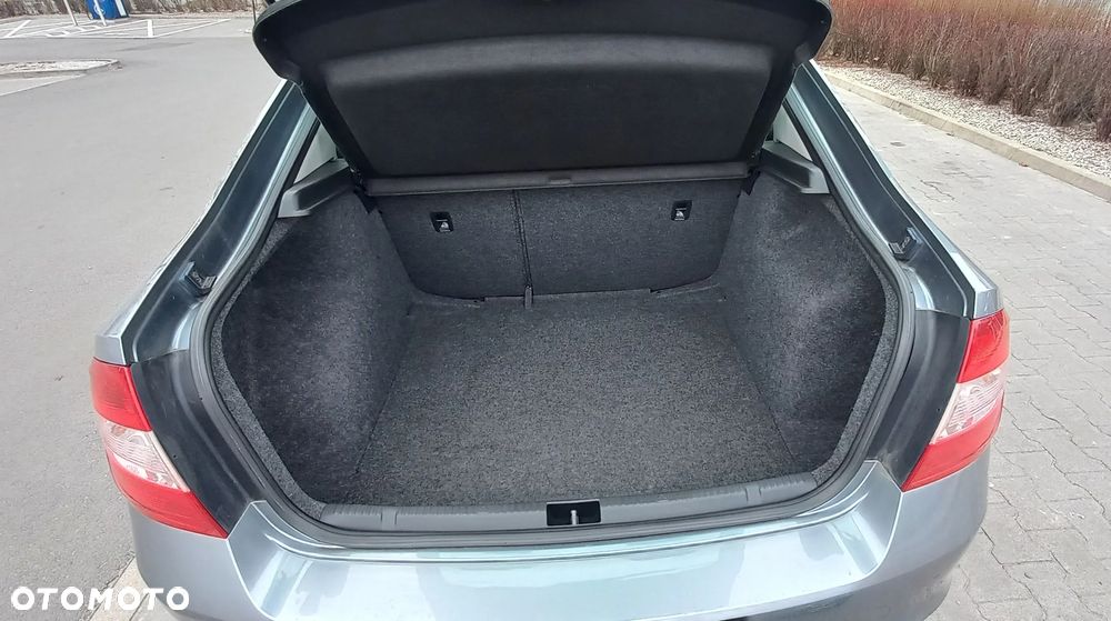 Skoda RAPID 1.2 TSI Active - 9