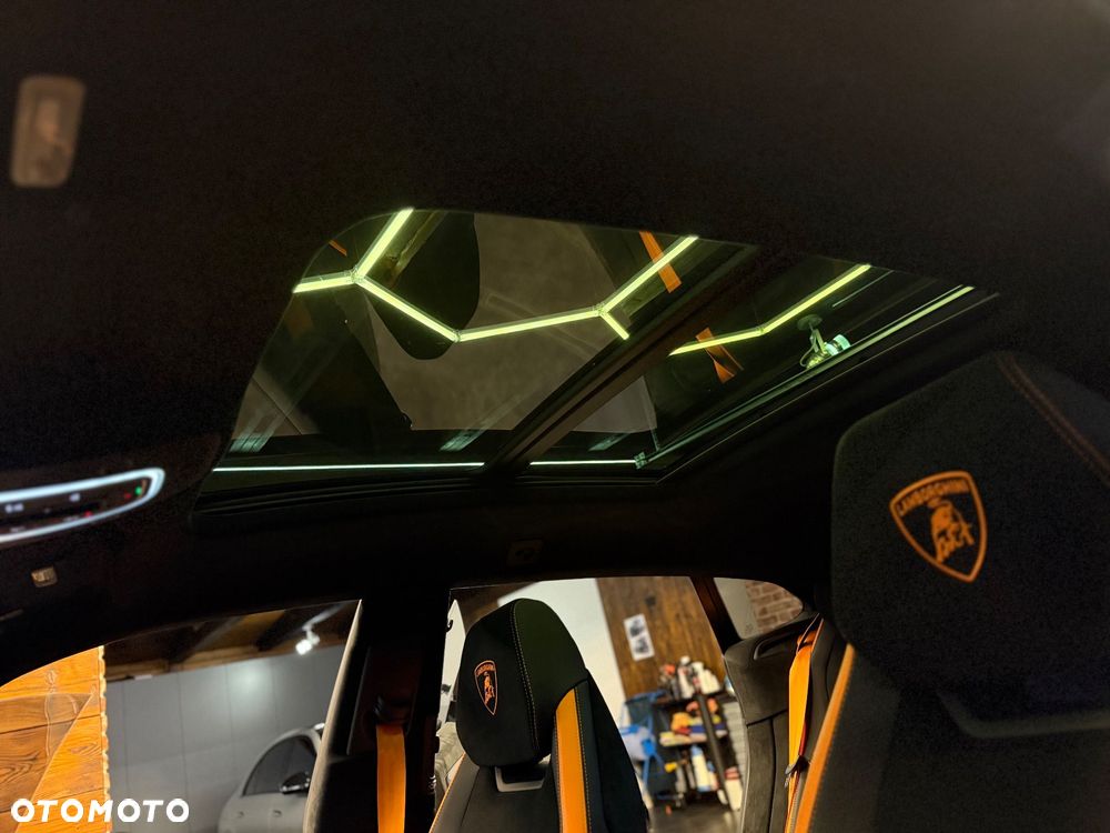 Lamborghini Urus - 13