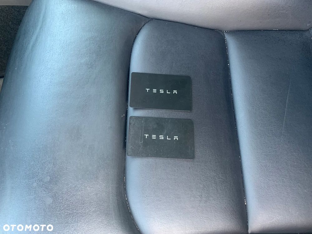 Tesla Model Y Long Range Dual Motor AWD - 30