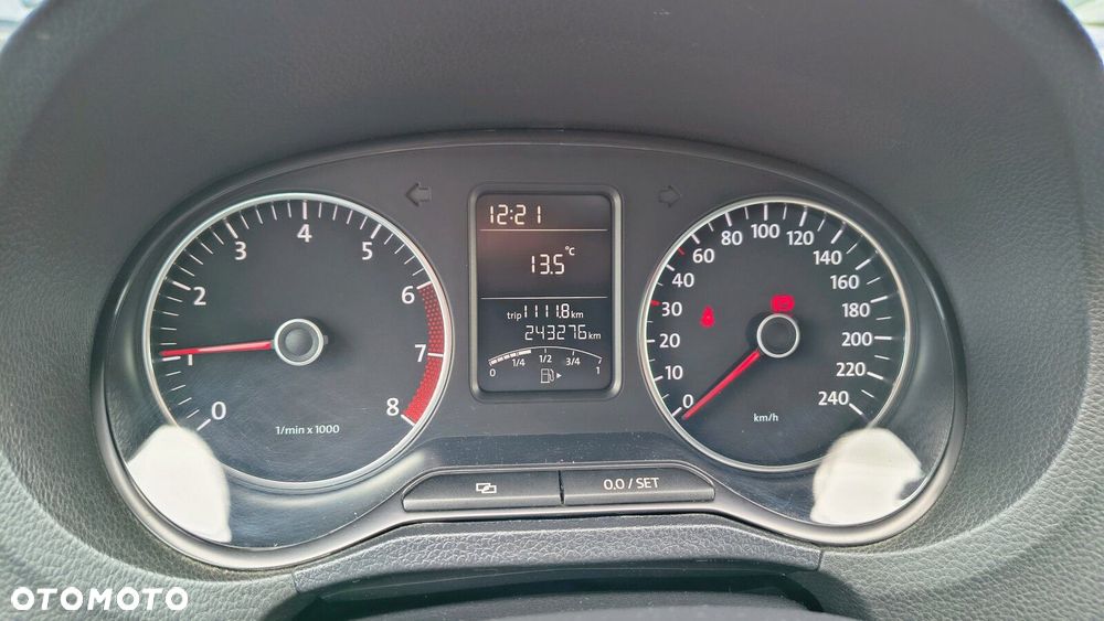 Volkswagen Polo - 14