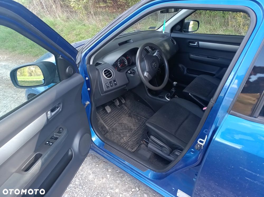 Suzuki Swift 1.3 Comfort dance - 13