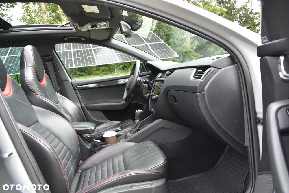 Skoda Octavia 2.0 TDI DSG RS - 7
