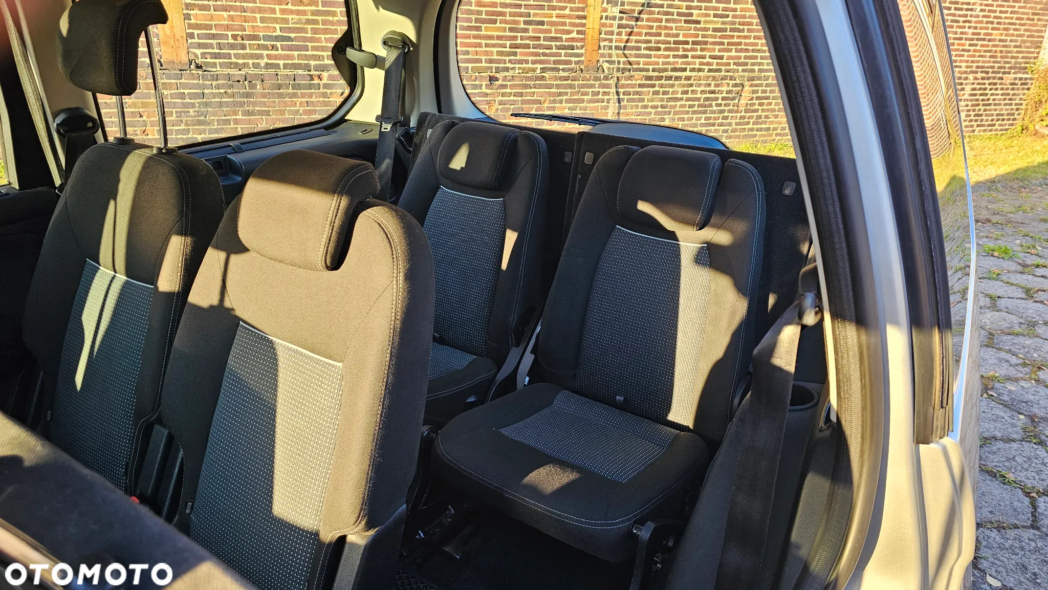 Ford Galaxy 2.0 TDCi Ambiente - 10