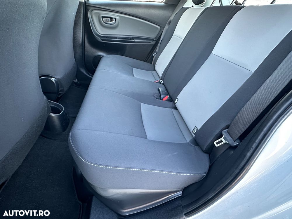 Toyota Yaris 1.5 VVT-i HSD Active - 10
