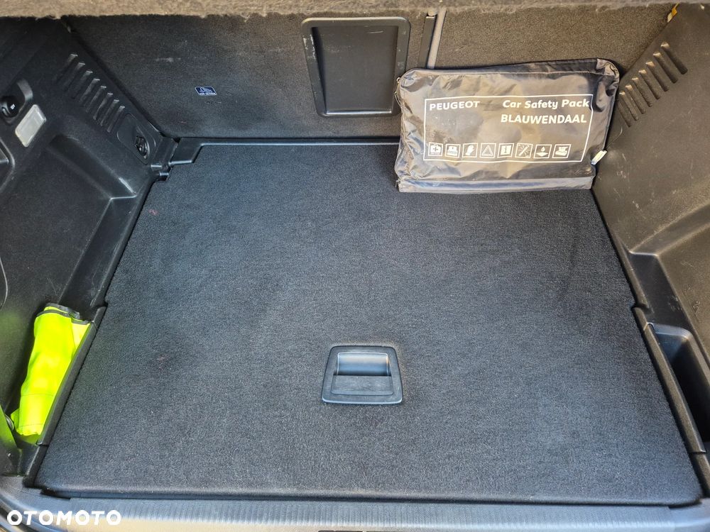 Peugeot 3008 PureTech 130 Stop & Start GPF Allure - 9