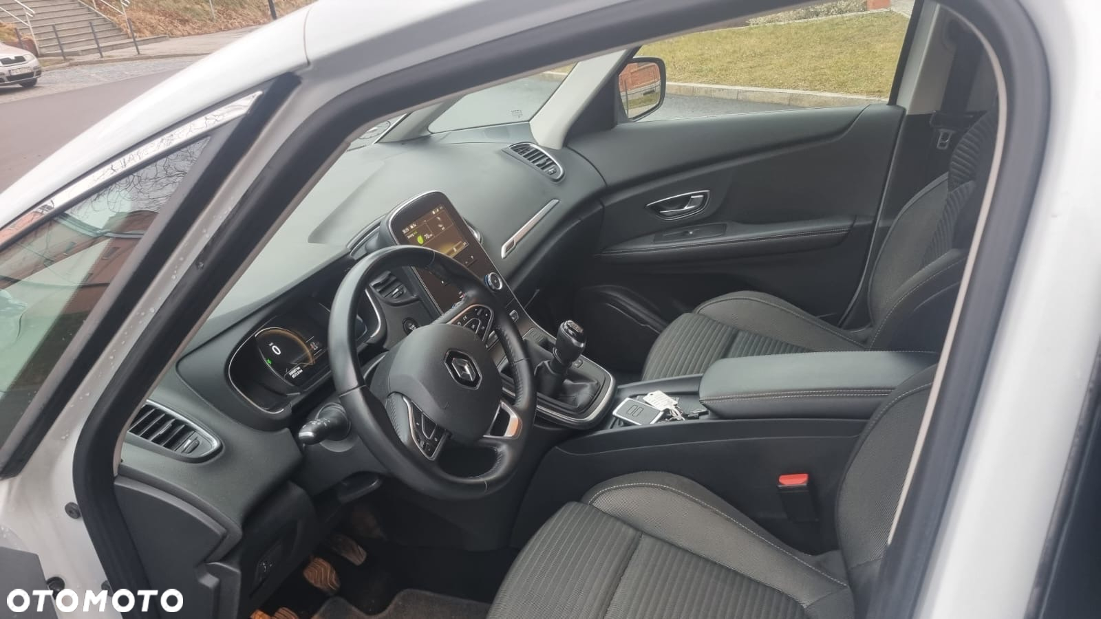 Renault Grand Scenic Gr 1.3 TCe FAP Winter Edition - 12