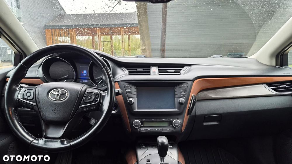 Toyota Avensis 2.0 Premium MS - 13