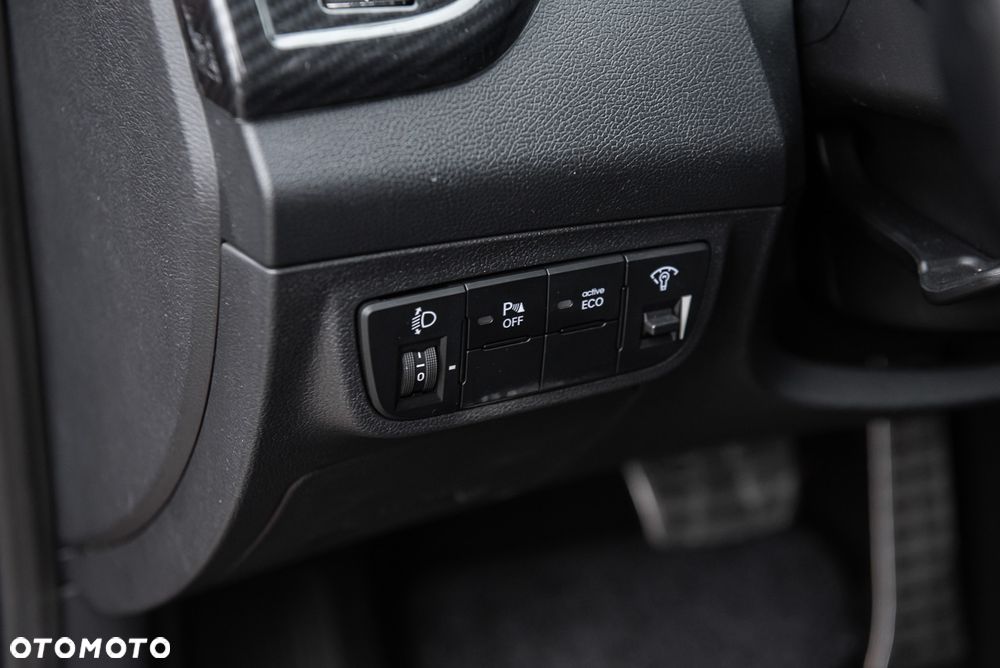 Hyundai Veloster 1.6 DCT Premium - 21