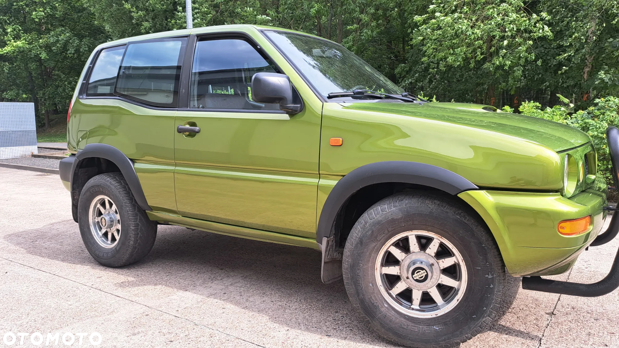Nissan Terrano II 2.4 SR - 11
