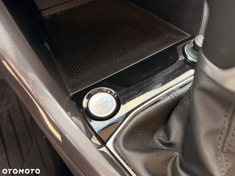 Volkswagen T-Cross - 11