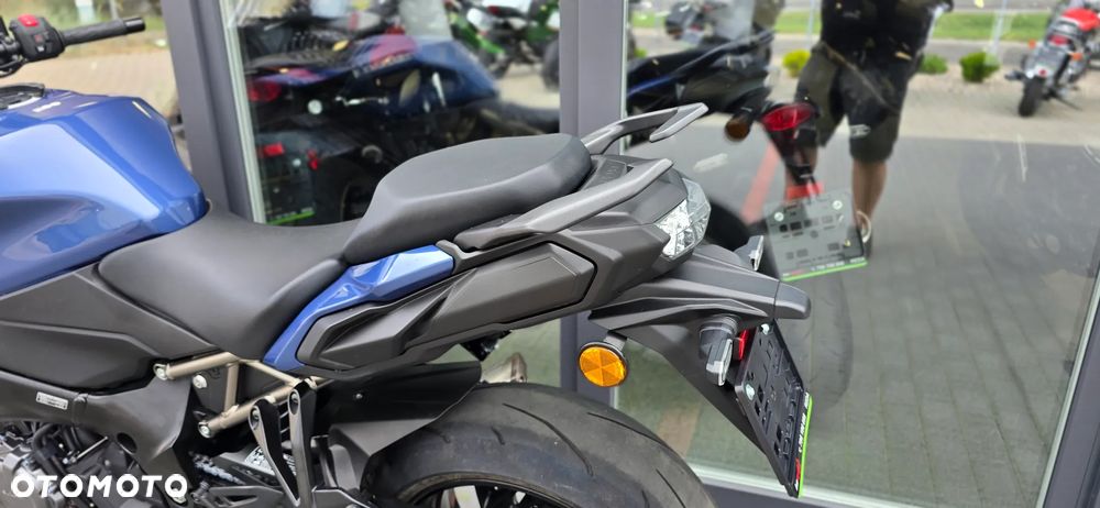 Suzuki GSX - 35