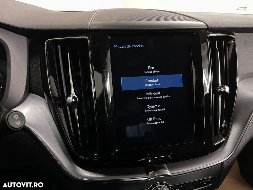 Volvo XC 60 D5 AWD Geartronic Momentum - 20