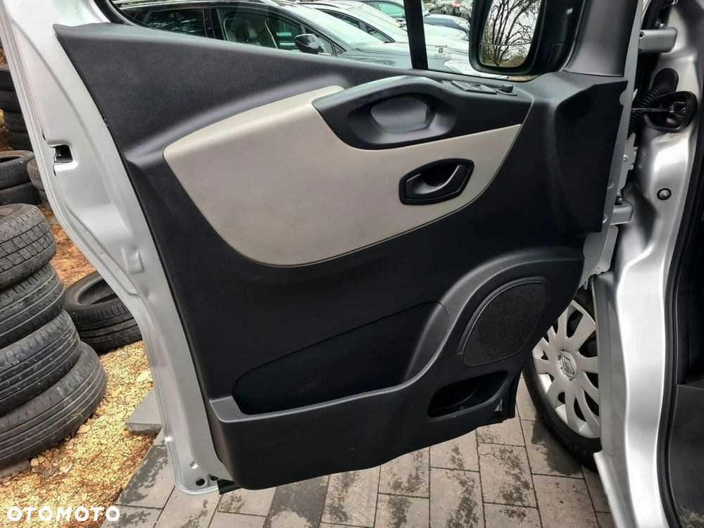 Renault Trafic - 23