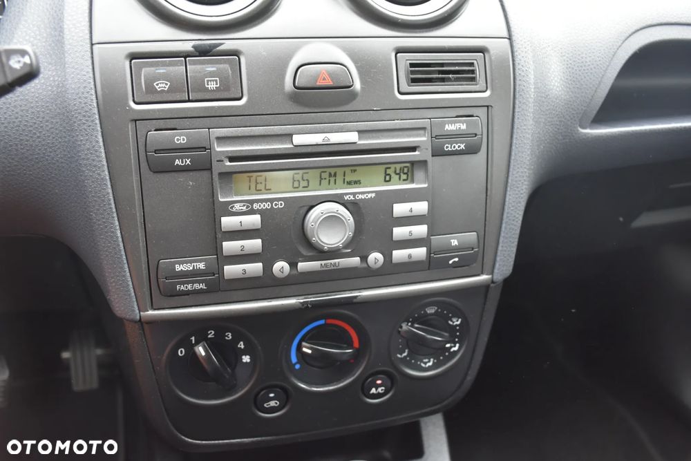 Ford Fiesta 1.4 Style - 13