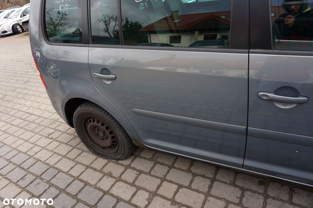 DRZWI TYLNE PRAWE TOURAN I 1T LA7X  SZARY VOLKSWAGEN 2003-2006 - 4
