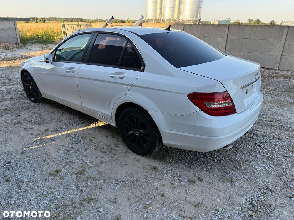 Mercedes-Benz Klasa C 220 CDI DPF BlueEFFICIENCY Special Edition - 16