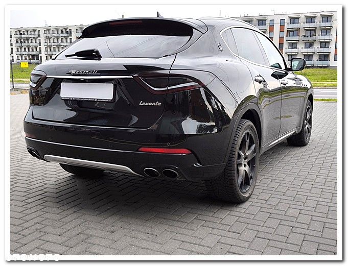 Maserati Levante Q4 Executive - 11